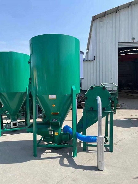 小型飼料粉碎機 飼料生產(chǎn)過程中粉碎工段的幾點建議 。