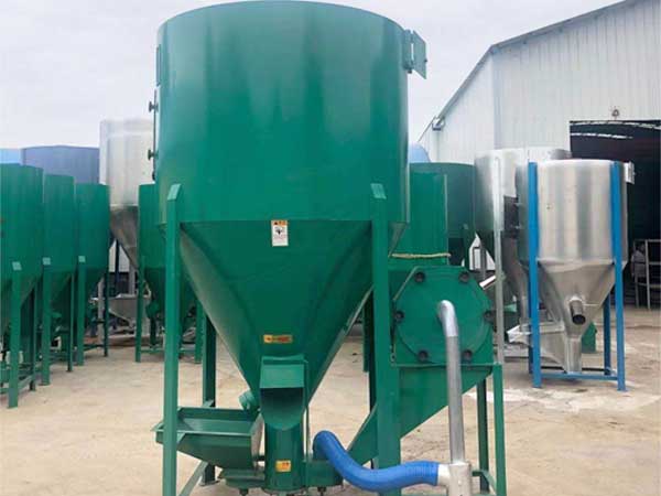 飼料攪拌機 飼料攪拌機